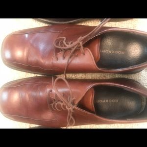 Men’s leather Rockport shoes size 10. $20